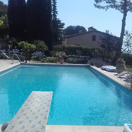 - Le Mas Des Iris * Antibes